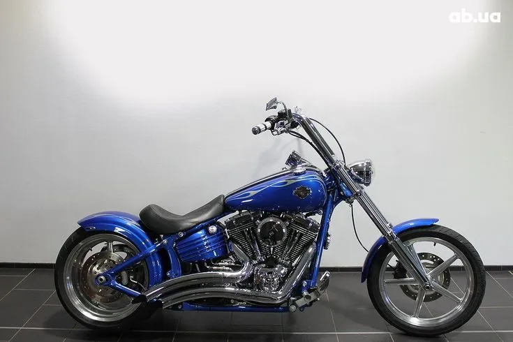 Harley-Davidson FXCWC Image 1